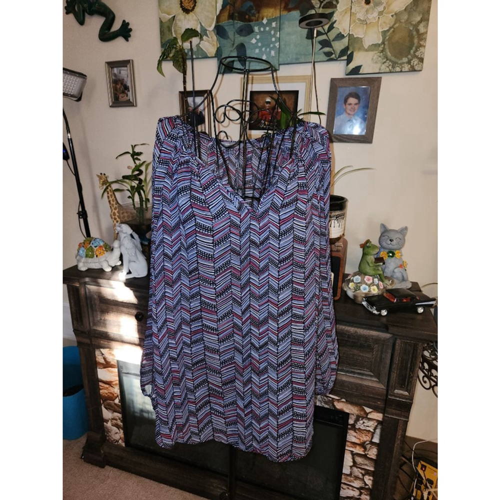 Daisy Fuentes sheer Blouse XL Blue Pink Chevron Long Sleeve